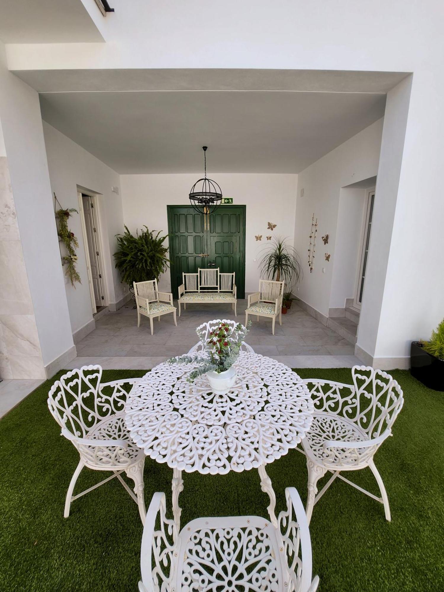 Hotel Boutique Iulia 5 Estrellas Medina de las Torres Extérieur photo